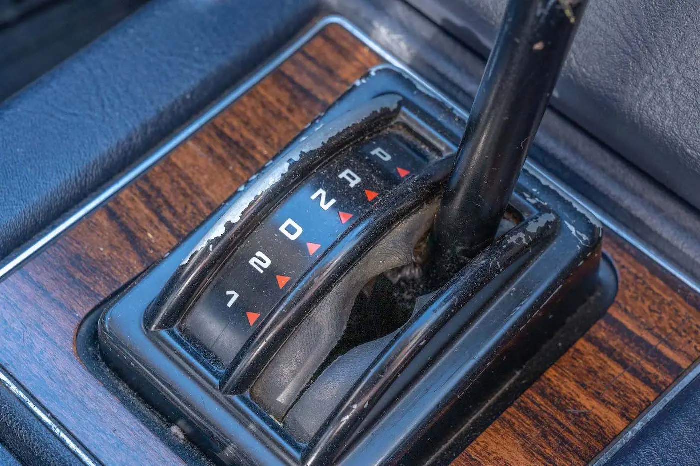 Ford Granada Ghia X auto box