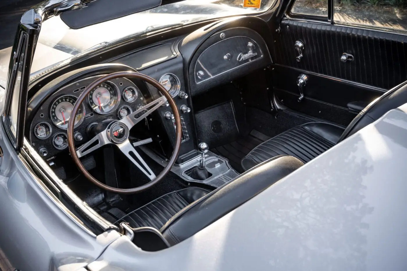 Chevrolet Corvette Sting Ray interior