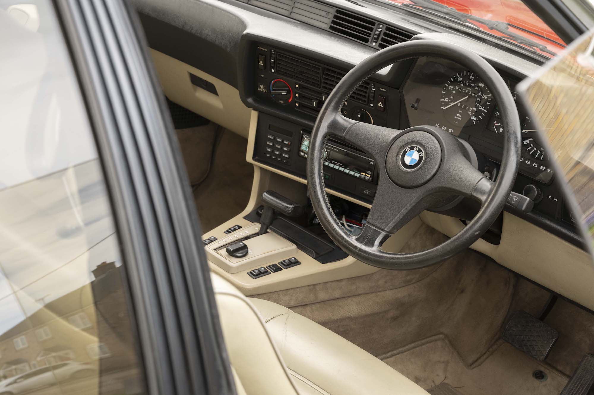 BMW 635CSi interior
