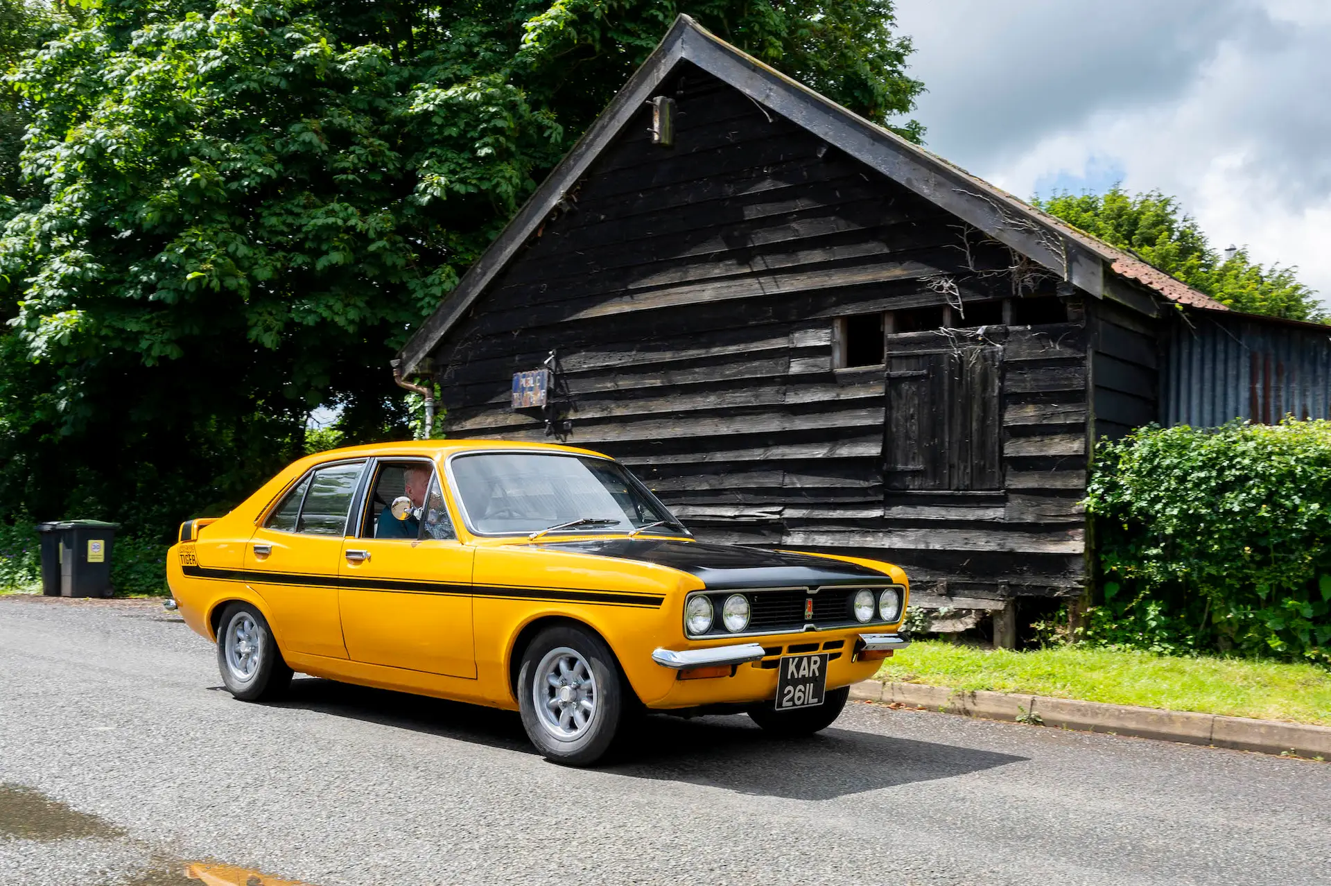 Avenger Tiger sundance yellow 1973