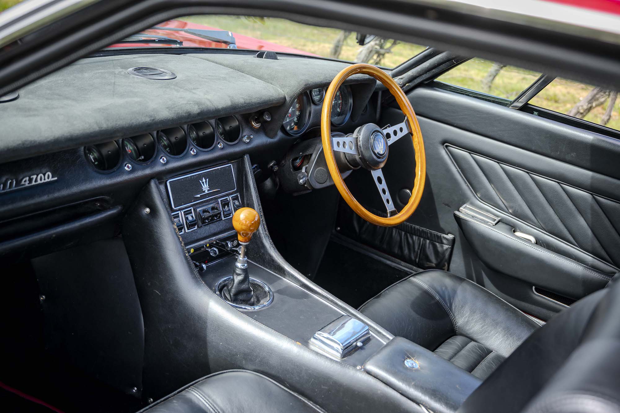 Maserati Indy interior