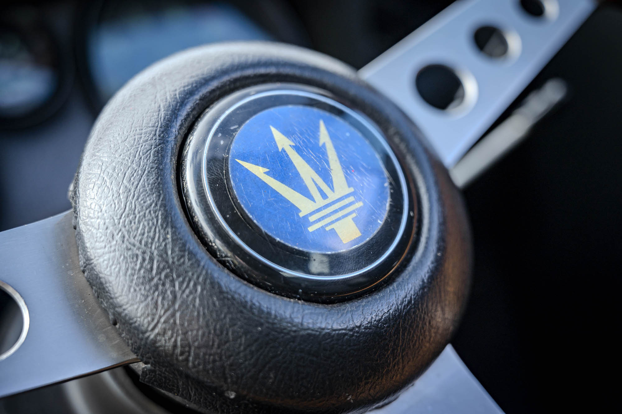 Maserati Indy steering wheel boss