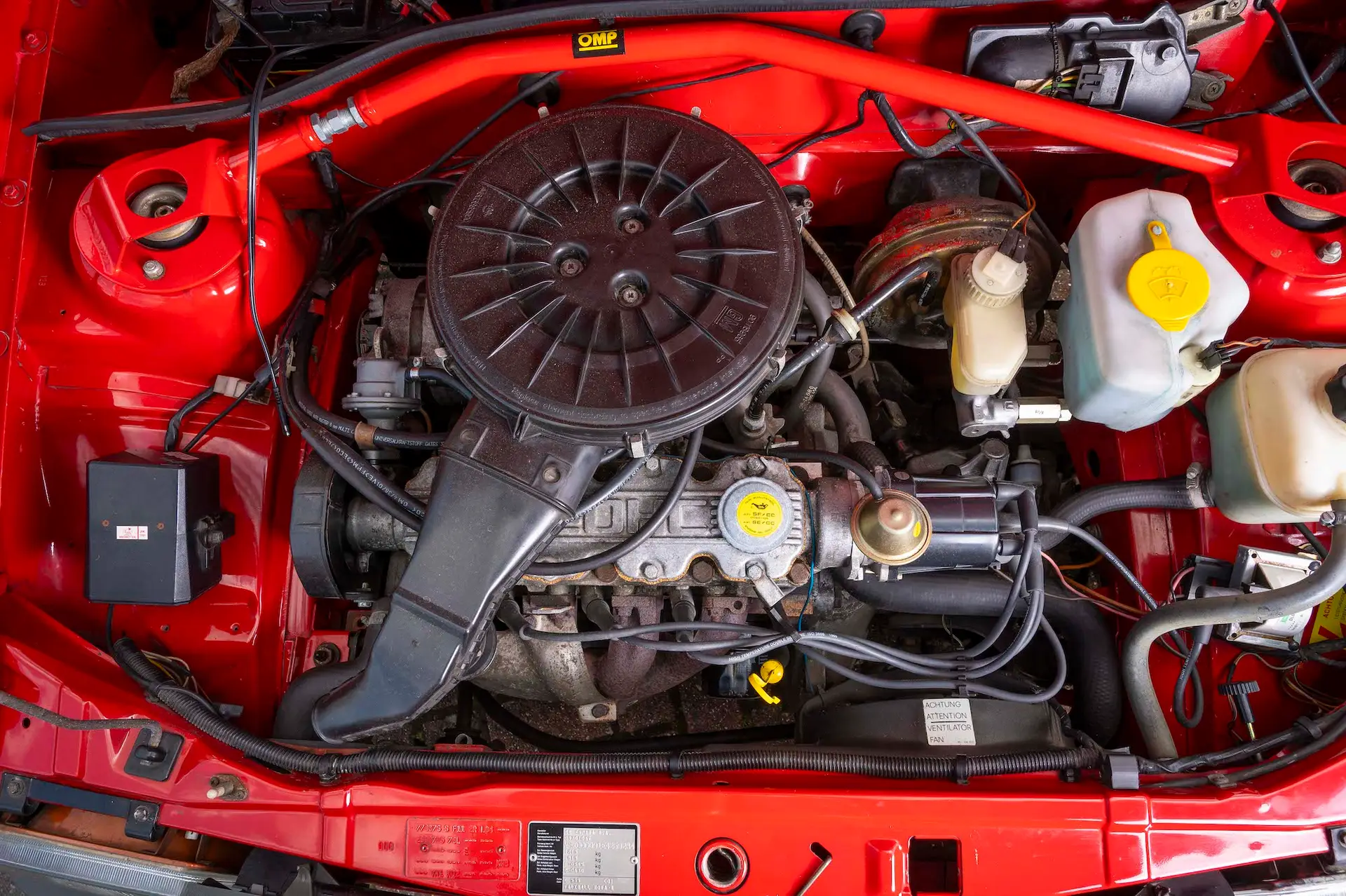 Vauxhall Nova Cabriolet engine